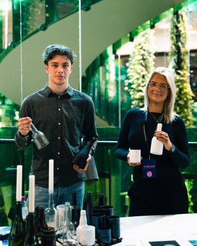 Exhibition of young entrepreneurs' business ideas